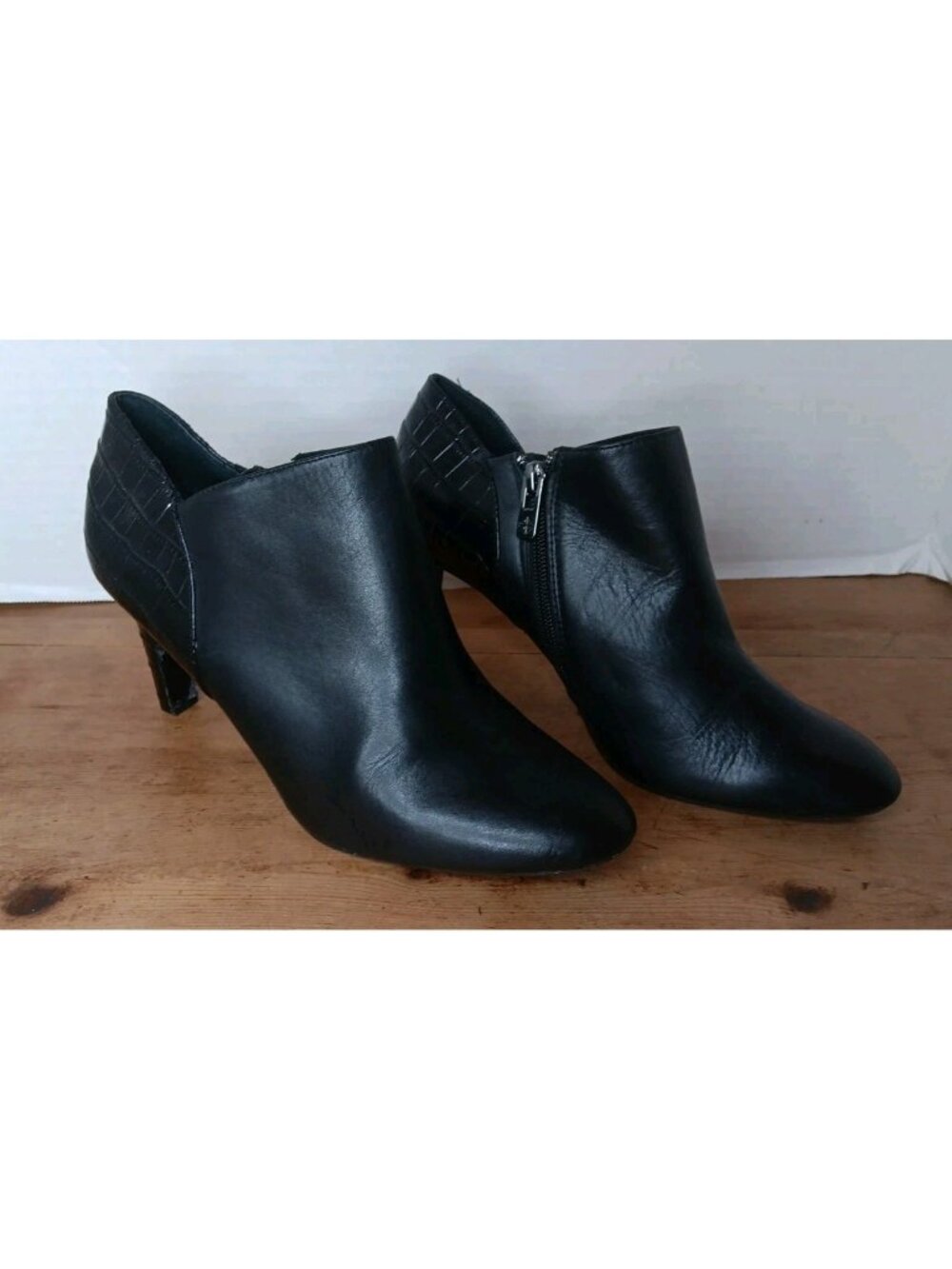 Antonio Melani Womens 9 M Black Leather Embossed Crocodile Stiletto Ankle Boots